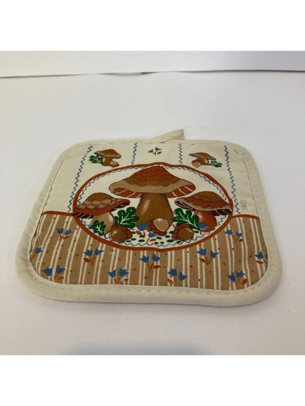 Vintage Cambridge Kitchen Products Mushroom Acorn Themed Pot Holder MCM Brown